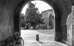 La Rosa by Appartamenti Ferrara